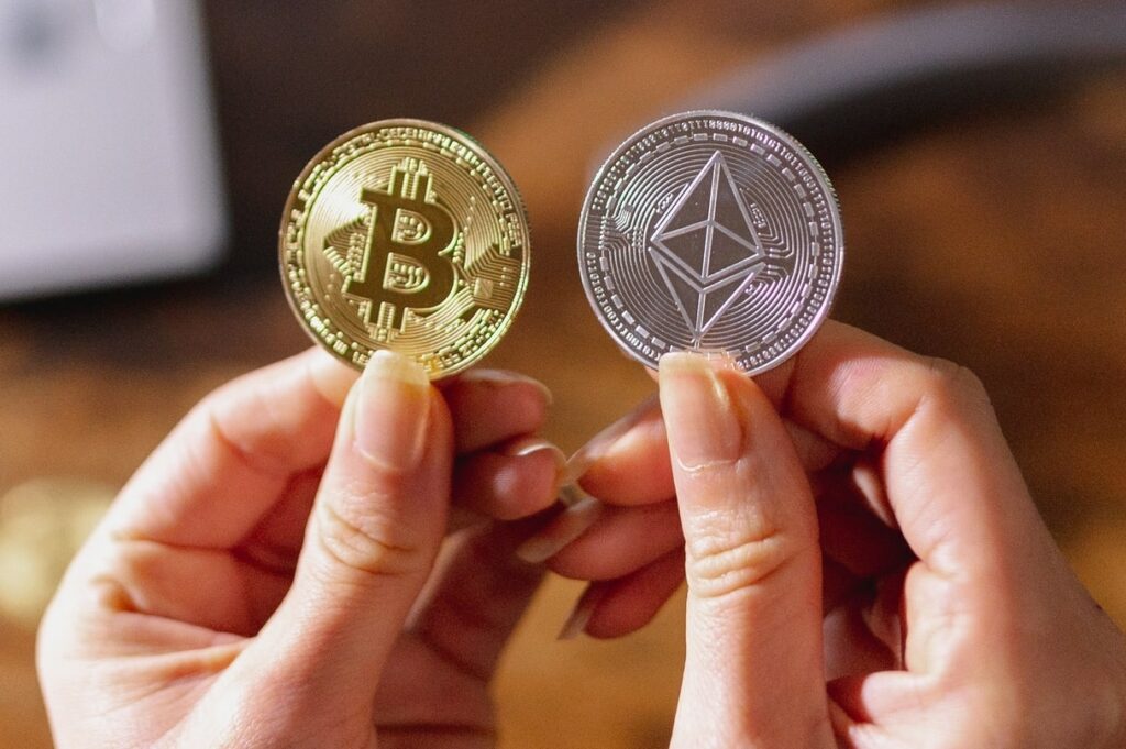 eth-vs-bitcoin Ethereum vs Bitcoin