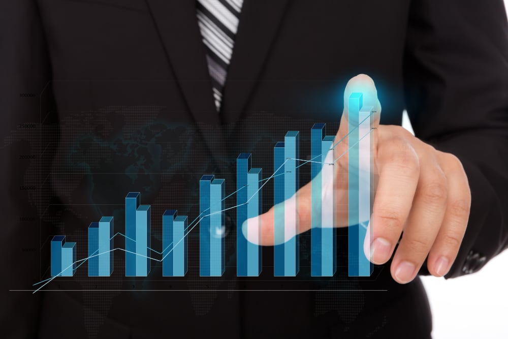 businessman-touching-tip-bar-chart-1 การเลือกหุ้นที่ดี